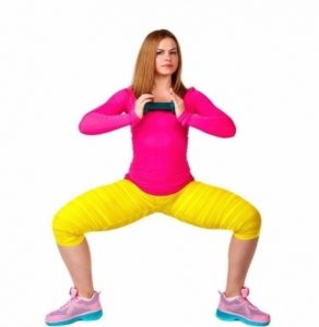 Sumo squats help to lose weight